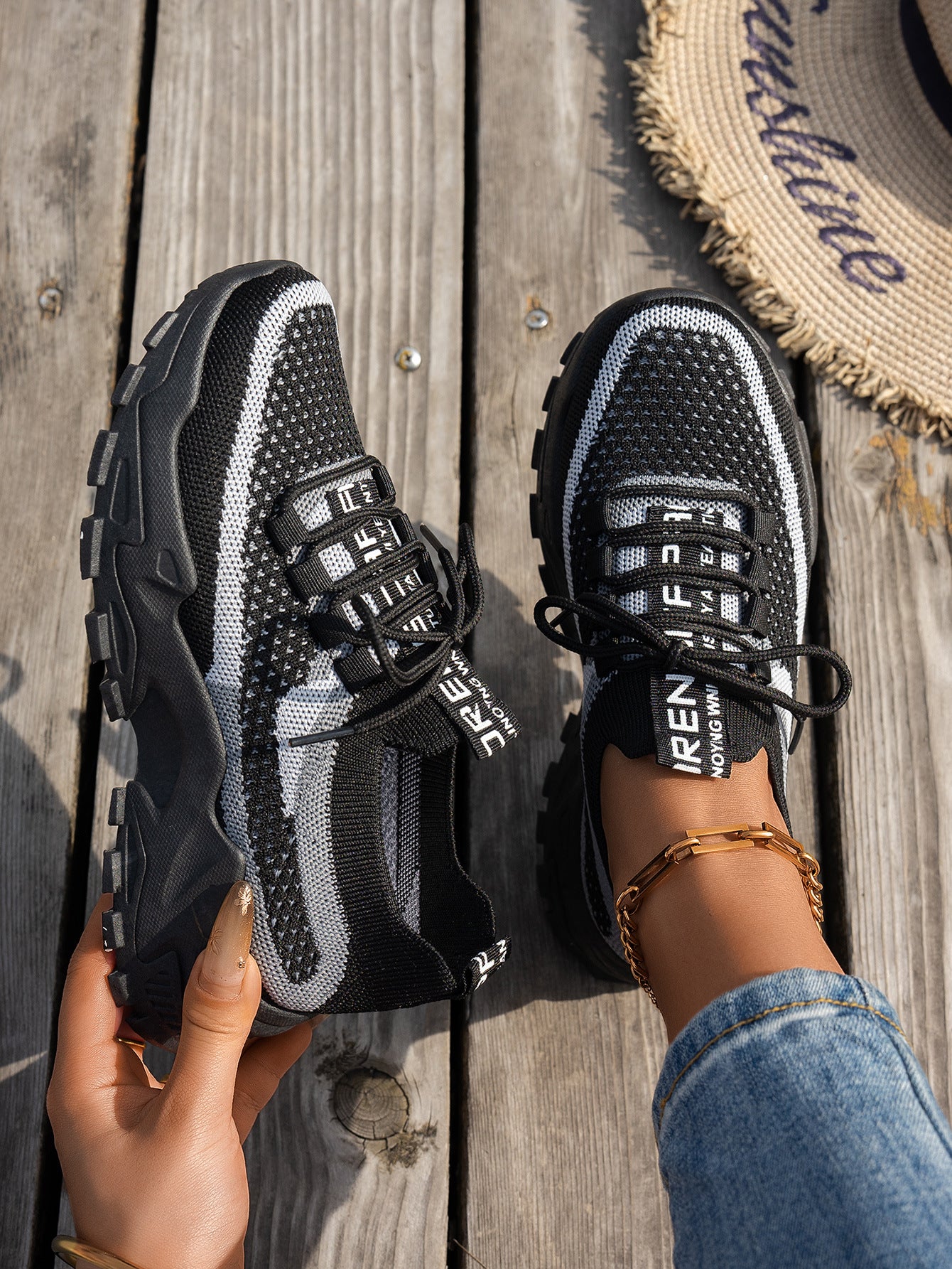 Flyknit Mesh Shoes Women's Breathable Lace-up Sneakers Walking Running Casual Shoes