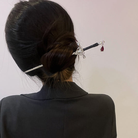 Chinese Punk Ruby Pendant Sword Hairpin Simple Modern Headdress Internet Celebrity High-end Back Head Updo Hair Accessories